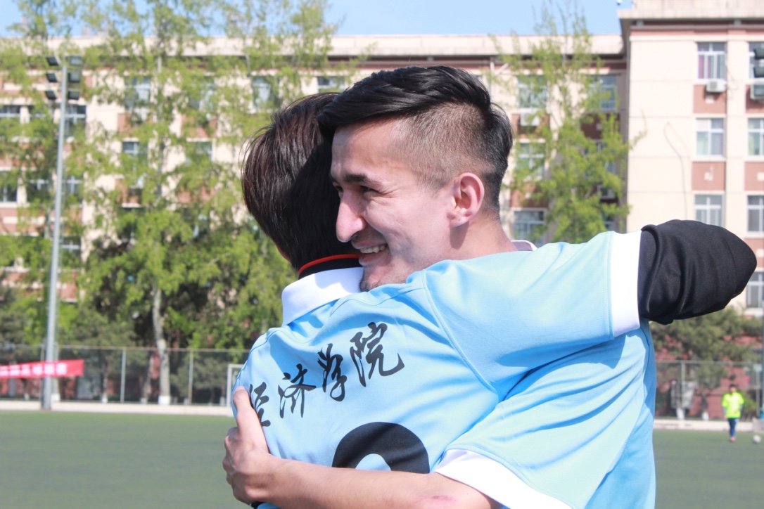 影子前锋色旦夏同学绝杀锁定胜局